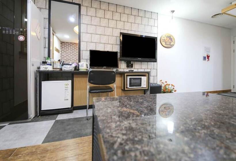 スイート, Business