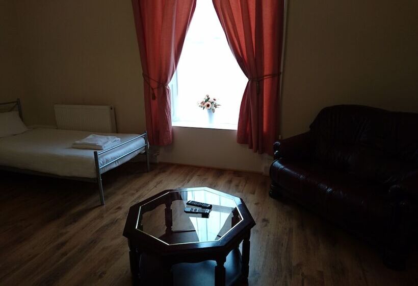 غرفة قياسية, Dee