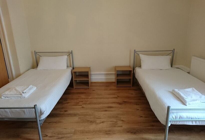 غرفة قياسية, Dee