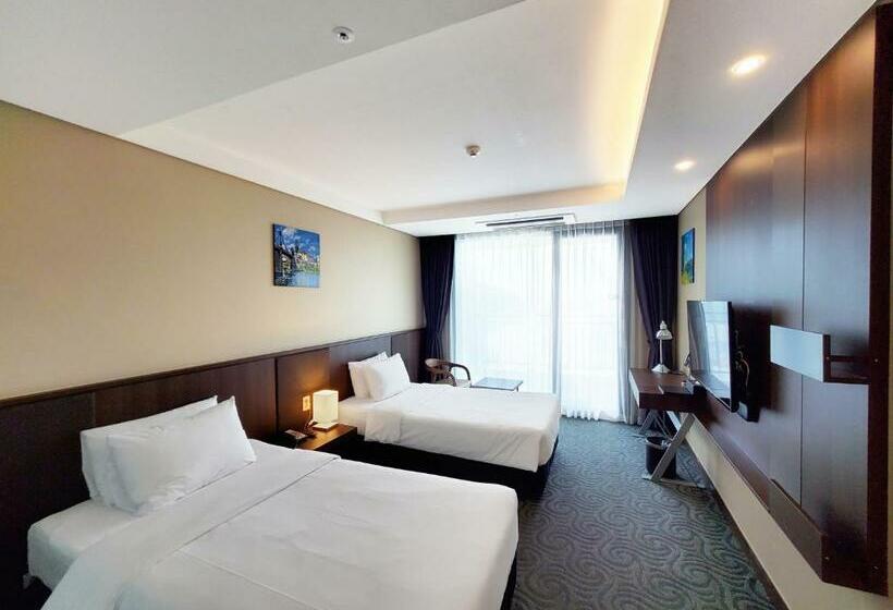 Номер Стандарт, Ramada By Wyndham Gangwon Sokcho