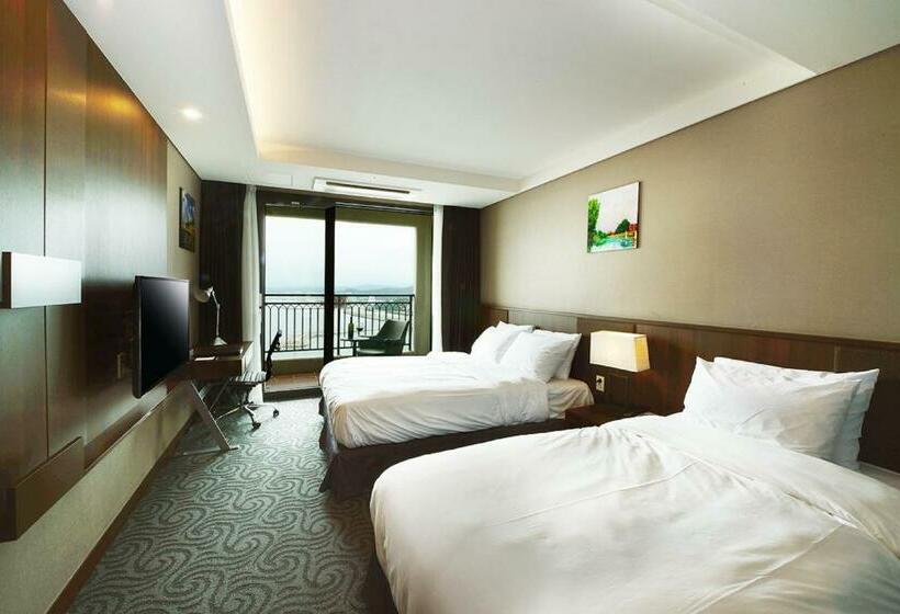 Семейный Номер Deluxe, Ramada By Wyndham Gangwon Sokcho