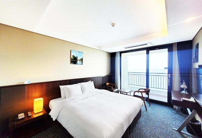 디럭스 룸 바다 전망, Ramada By Wyndham Gangwon Sokcho