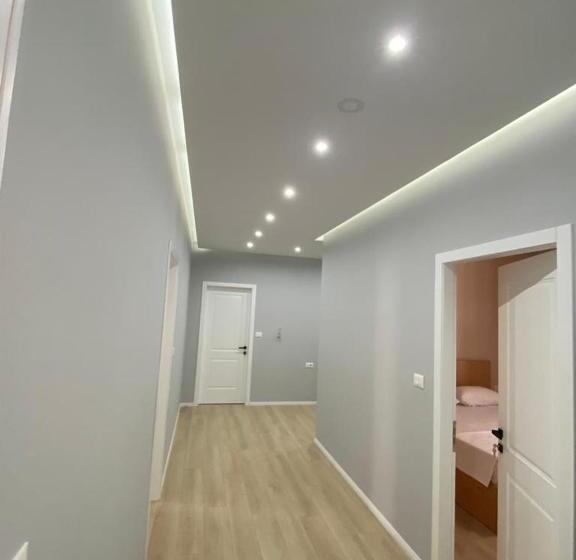 Habitació Triple Estàndard amb Balcó, Saranda Rooms