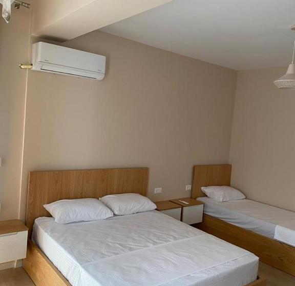 Habitació Triple Estàndard amb Balcó, Saranda Rooms