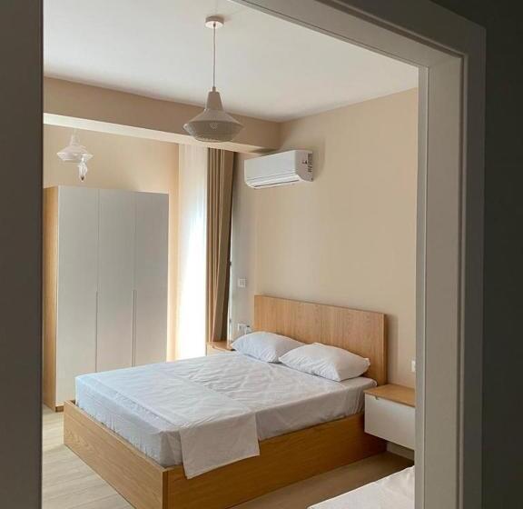 Habitació Triple Estàndard amb Balcó, Saranda Rooms