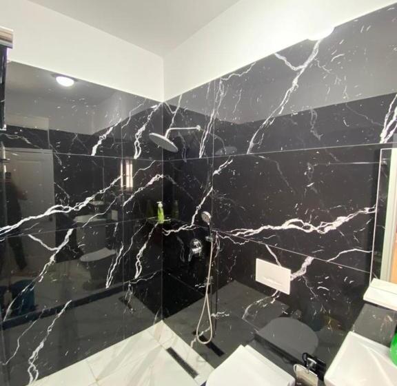 Habitació Triple Estàndard amb Balcó, Saranda Rooms