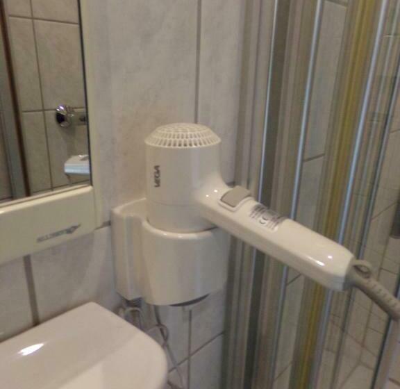 标准单人间, Sauerland