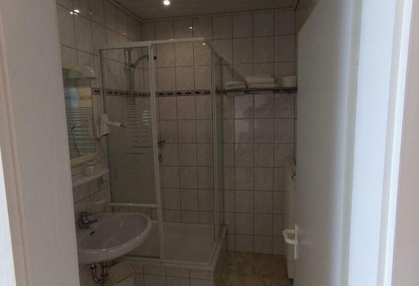 标准间, Sauerland