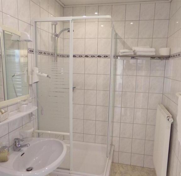 标准间, Sauerland