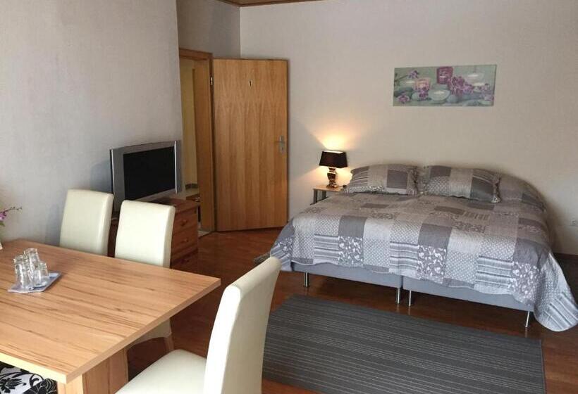 家庭间, Sauerland