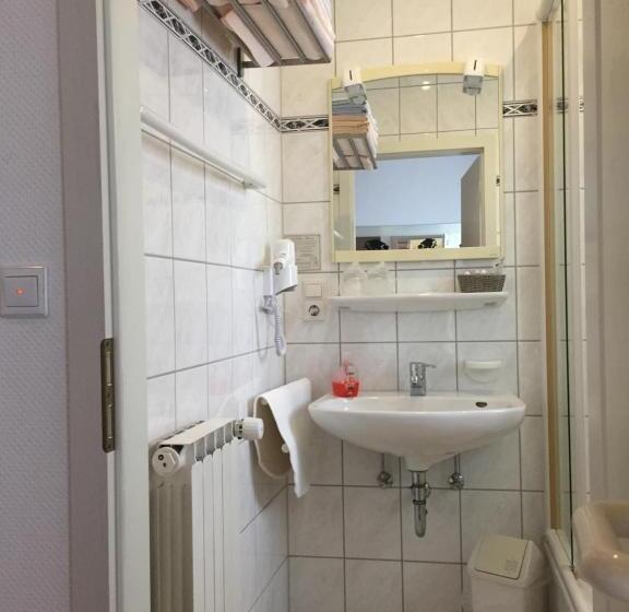 家庭间, Sauerland