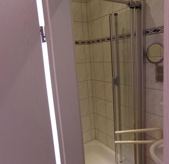 基本间, Sauerland