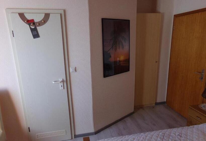 基本间, Sauerland