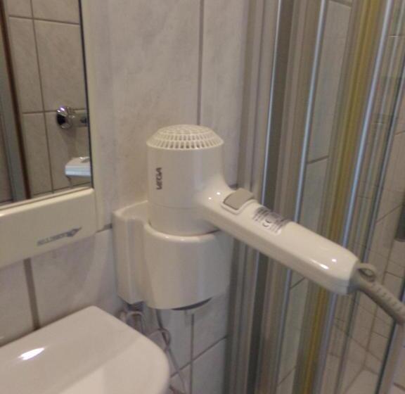 基本间, Sauerland