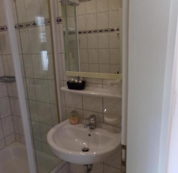 单人基本间, Sauerland