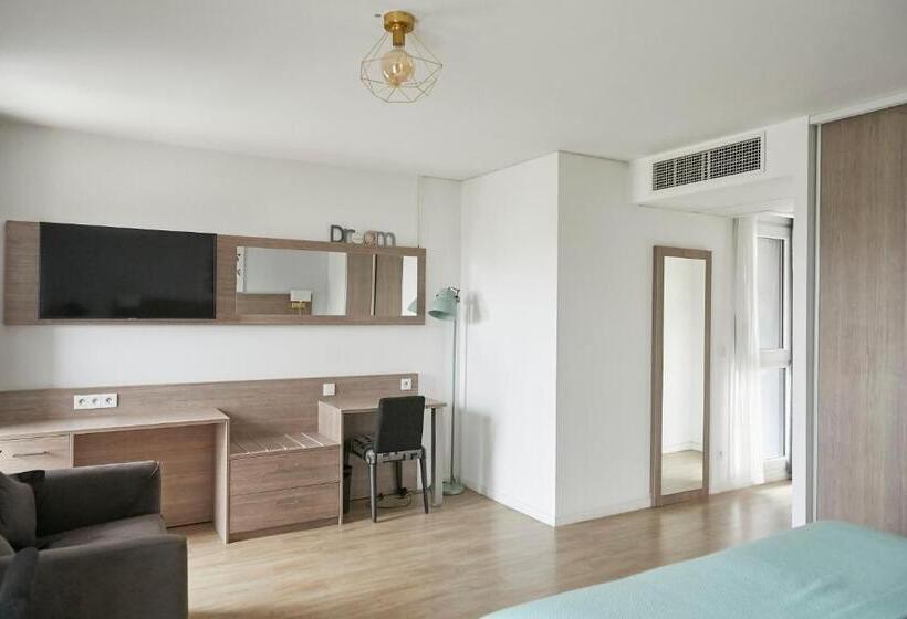 إستوديو سوبيريور, Tulip Inn Massy Palaiseau  Residence