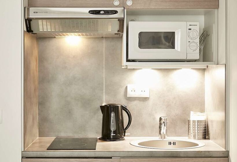 סטודיו אקזקיוטיב, Tulip Inn Massy Palaiseau Residence