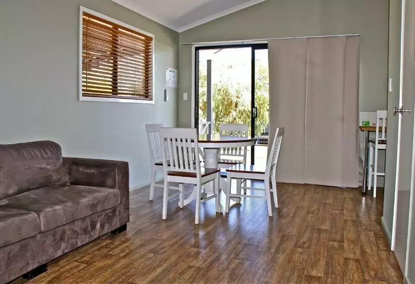 Huoneisto 2 Makuuhuonetta, Barcaldine Country Motor Inn