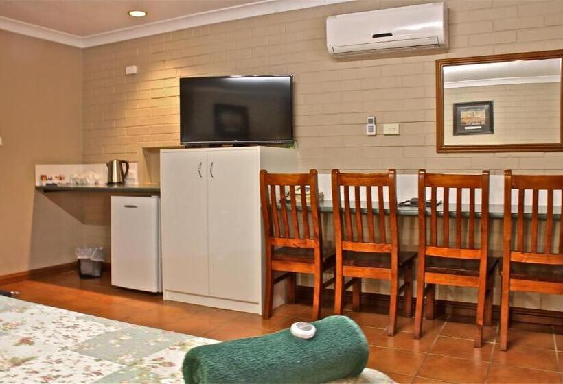 اتاق خانوادگی, Barcaldine Country Motor Inn