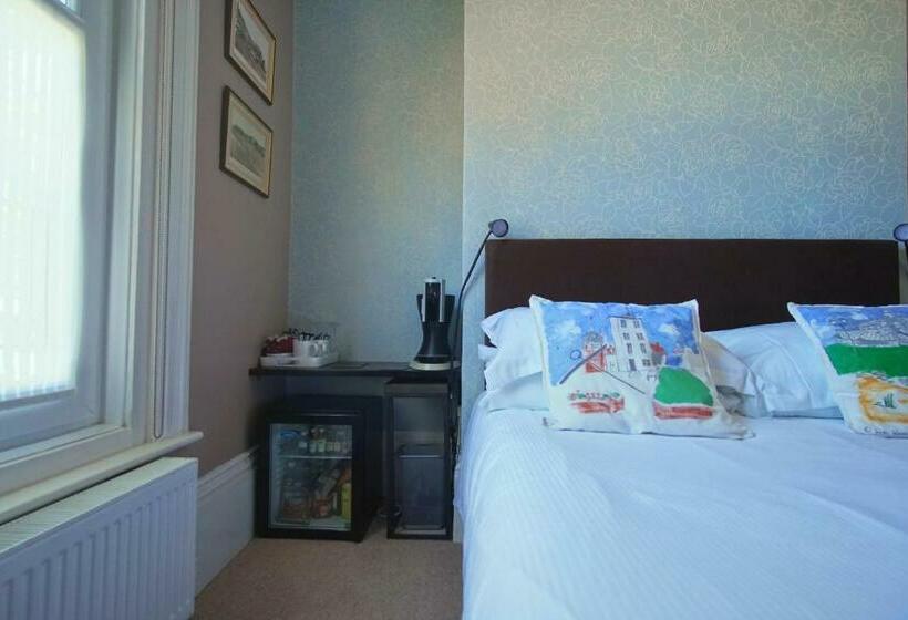 Номер Стандарт, Number One B&b