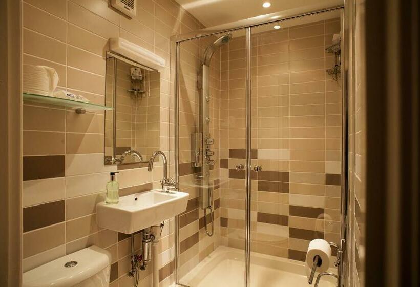 Номер Стандарт, Number One B&b