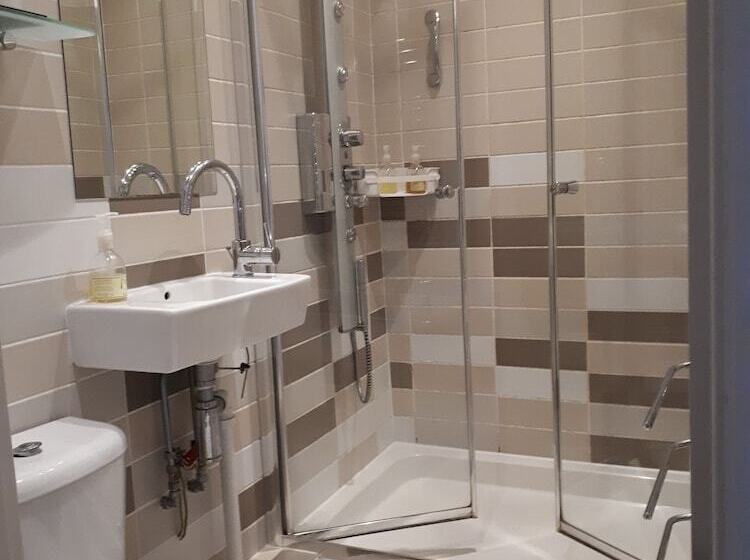 Номер Стандарт, Number One B&b