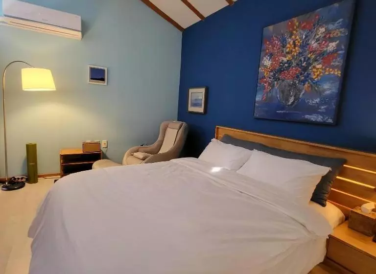 キングサイズベッドのスタンダードルーム, Jeju Doldam B&b