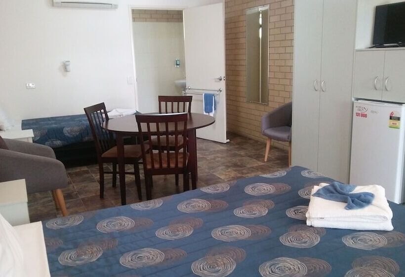 スタンダードルーム, Shady Rest Motel