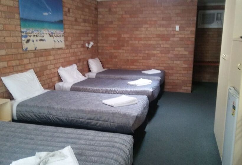 ファミリールーム, Shady Rest Motel