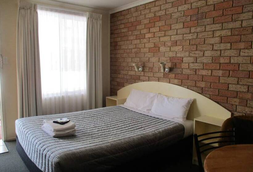 ファミリールーム, Shady Rest Motel