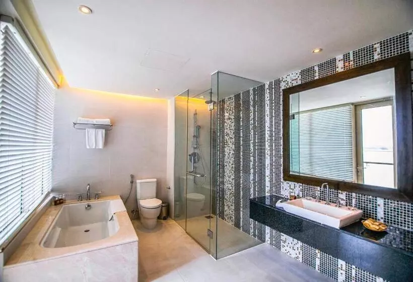 2 Bedroom Suite
