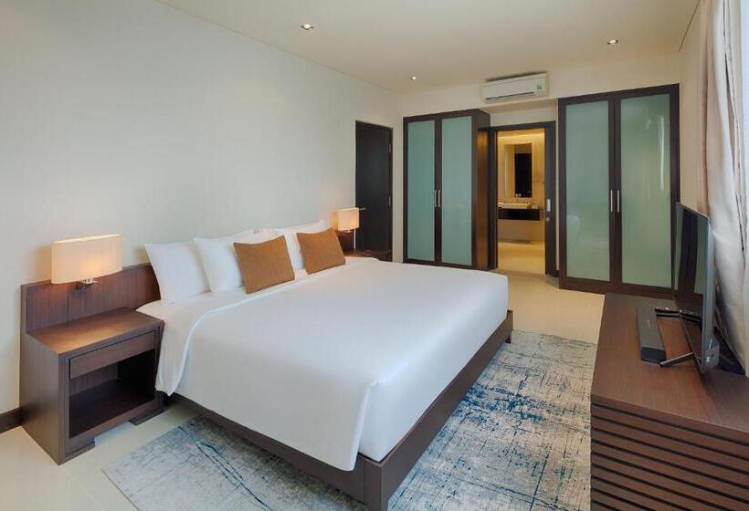 سوئیت کلاسیک, The Costa Nha Trang Residences