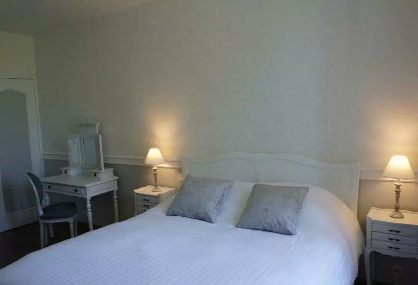 اتاق استاندارد با چشم‌انداز باغ, Manoir 1685 Saint Malo