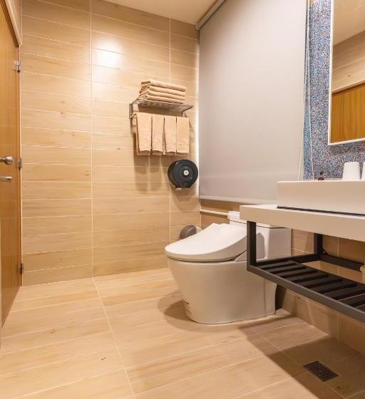 اتاق استاندارد چهار تخته با چشم‌انداز دریا, Beachcastle & Sea View Villa