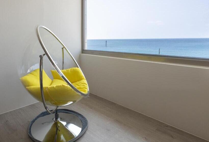 اتاق استاندارد چهار تخته با چشم‌انداز دریا, Beachcastle & Sea View Villa