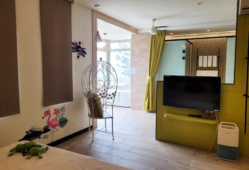 اتاق خانوادگی با چشم‌انداز دریا, Beachcastle & Sea View Villa