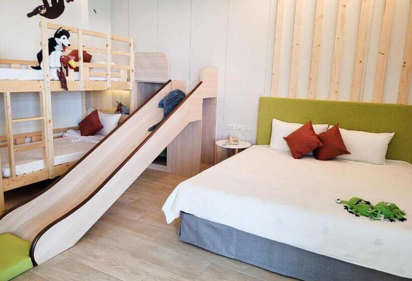 اتاق خانوادگی با چشم‌انداز دریا, Beachcastle & Sea View Villa