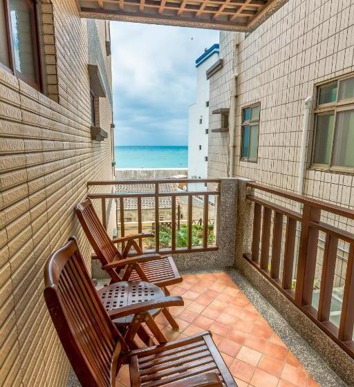 اتاق خانوادگی, Beachcastle & Sea View Villa