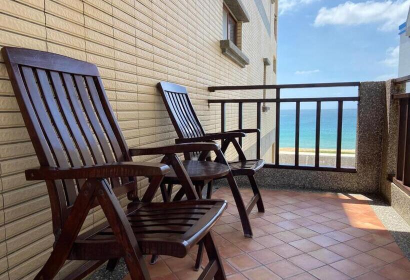 اتاق خانوادگی, Beachcastle & Sea View Villa