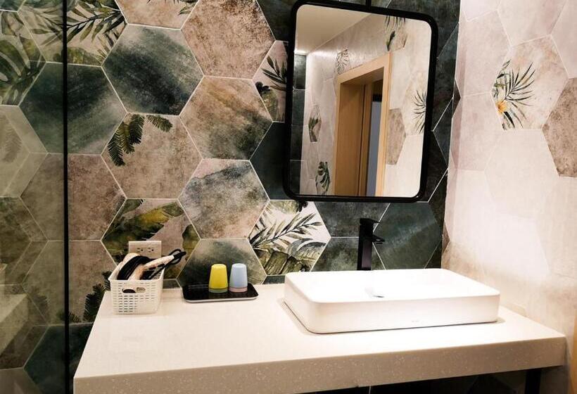 اتاق خانوادگی, Beachcastle & Sea View Villa