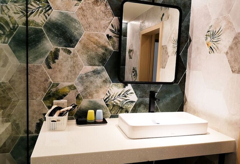 اتاق خانوادگی, Beachcastle & Sea View Villa