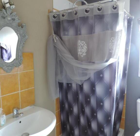 اتاق خانوادگی, Villa Des Hortensias