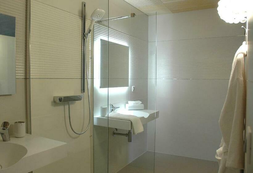 Стандартный Номер Кровать Кинг, Bien Loin D Ici Spa B&b