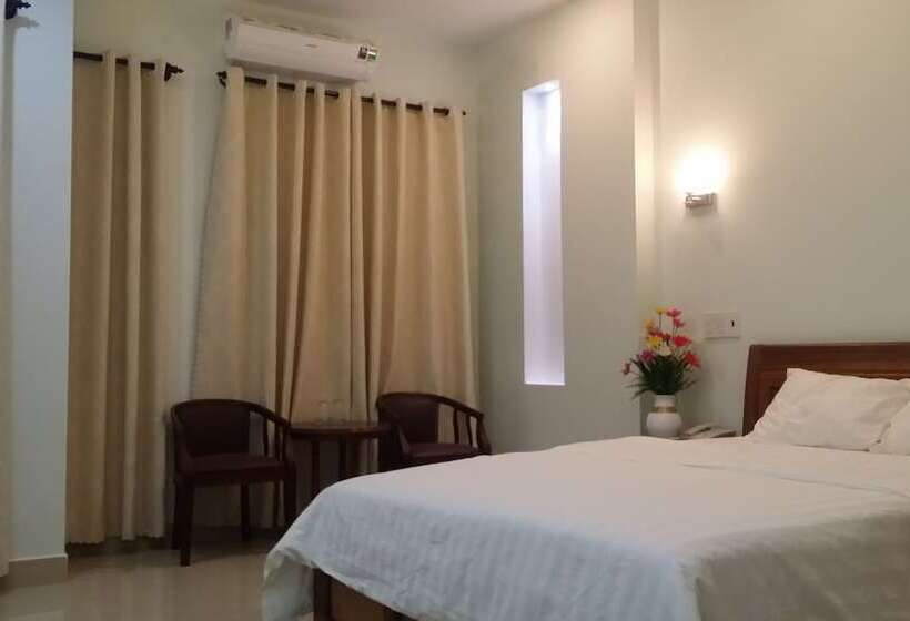 اتاق خانوادگی, Bong Mai Motel