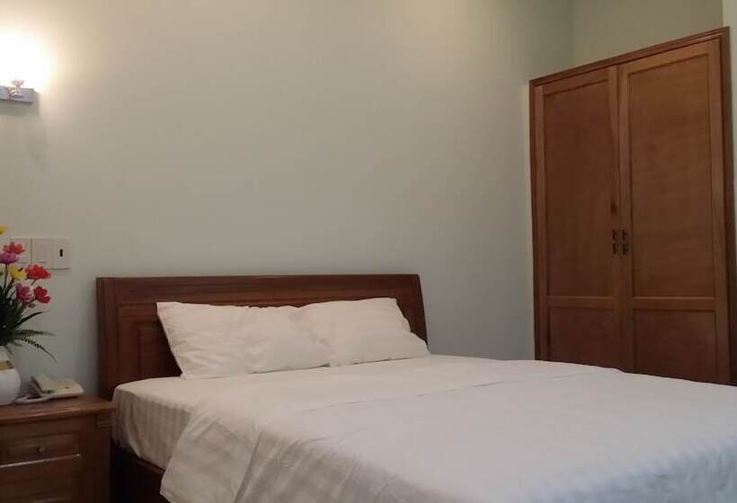 اتاق خانوادگی, Bong Mai Motel
