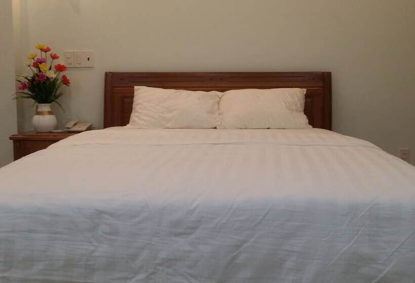 اتاق خانوادگی, Bong Mai Motel