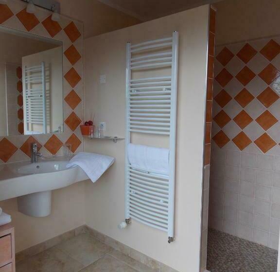 マウンテンビュースタンダードルーム, Au Relais Provencal