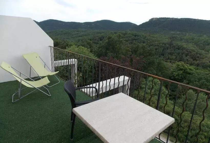テラス付スイート, Au Relais Provencal
