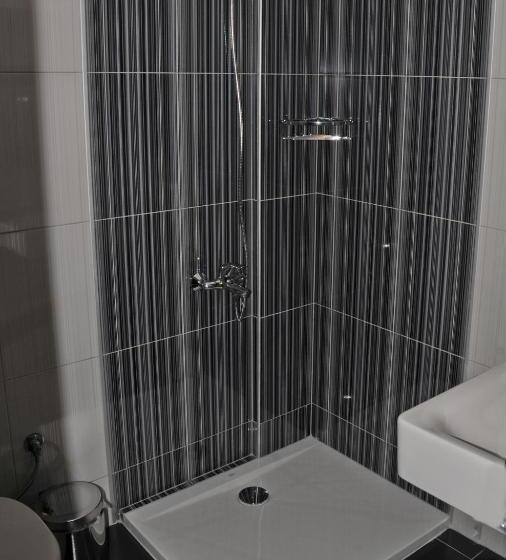 غرفة قياسية ثلاثية مزودة بشرفة, Dream S