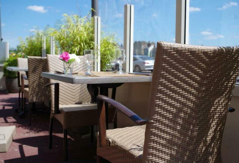 Номер Стандарт, Hôtel Le Roosevelt